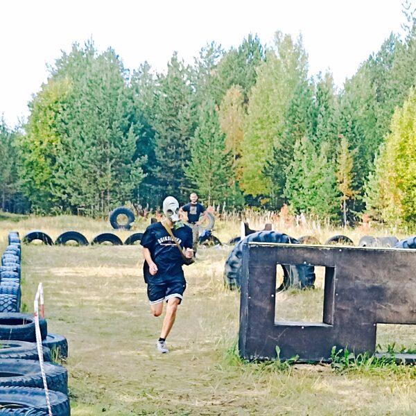 Военно-спортивная игра "Зарница"