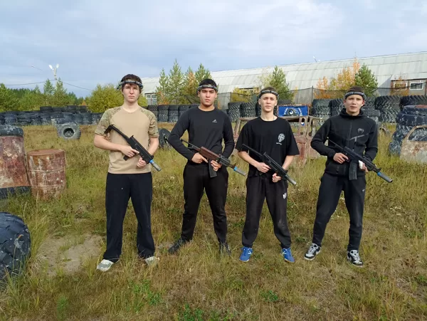 Военно-спортивная игра "Зарница"